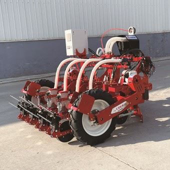 4 row pneumatic onion seeder 4